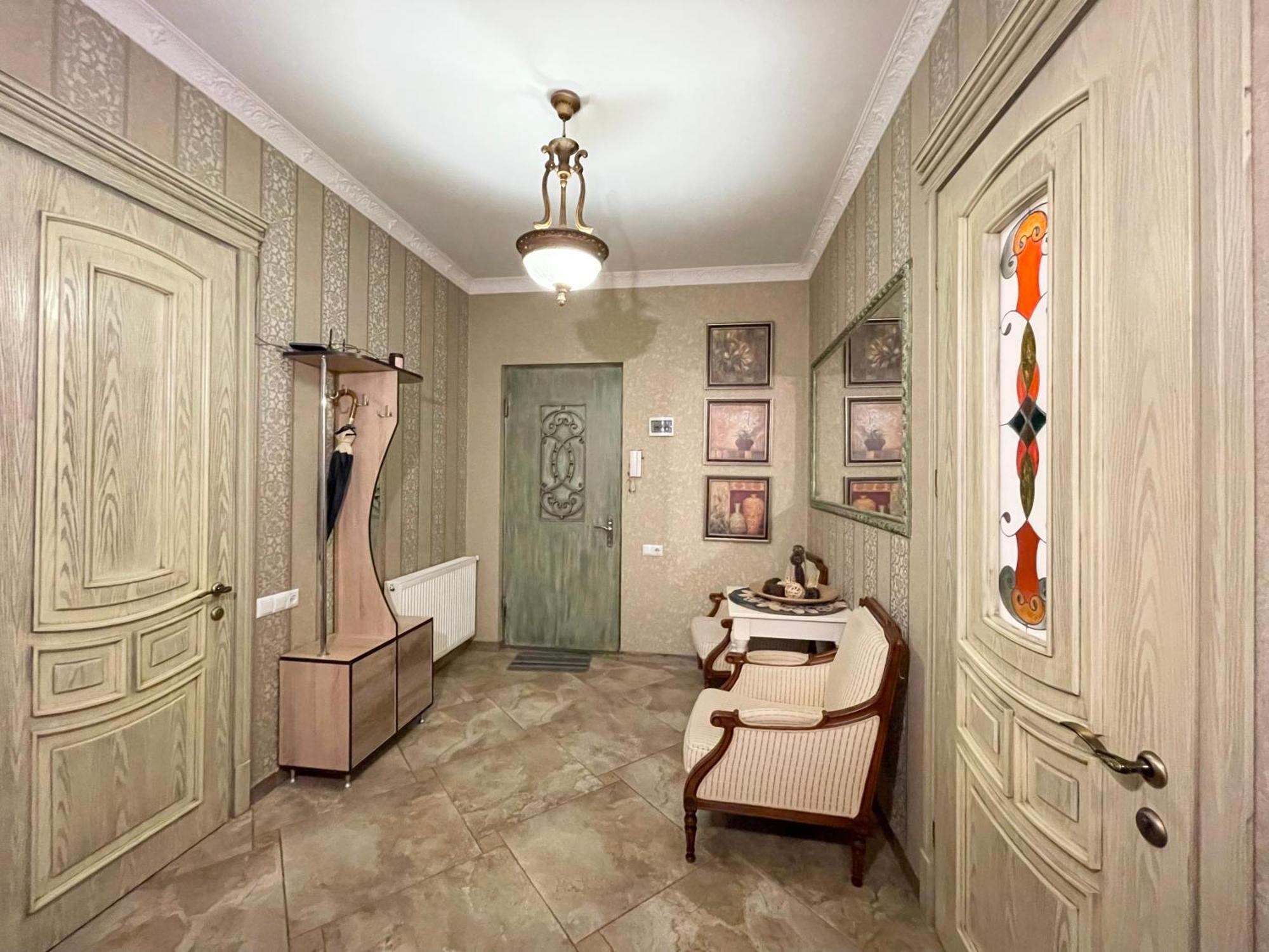 Central Apartment Tbilisi Bagian luar foto